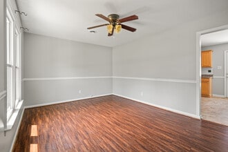 5712 Sara Kay Dr in Richmond, VA - Building Photo - Building Photo