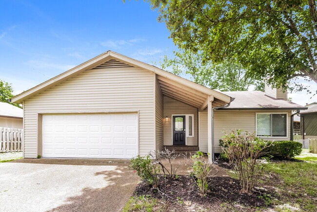property at 252 Cedarmont Cir