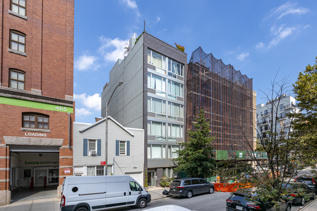 The Capstone in New York, NY - Building Photo