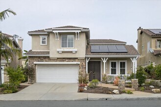 11677 Swan Lake Dr in San Diego, CA - Foto de edificio - Building Photo