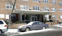 Broadway Towers in Paterson, NJ - Foto de edificio - Building Photo