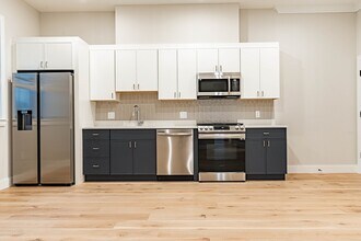 147 Everett St, Unit 2 in Boston, MA - Building Photo - Building Photo
