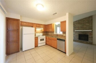 12805 Broughton Way in Austin, TX - Building Photo - Building Photo
