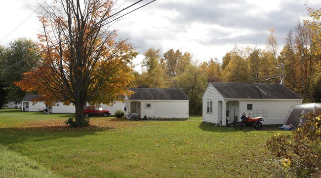 Kingsbury Carriage Court in Hudson Falls, NY - Building Photo - Building Photo