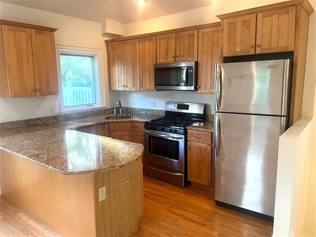 24 Pinckney St, Unit 1