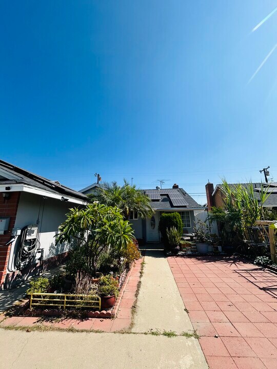 4848 Bresee Ave in Baldwin Park, CA - Building Photo