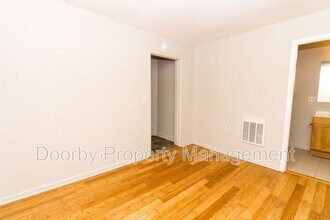 5345 Lazard St in Chattanooga, TN - Building Photo - Building Photo