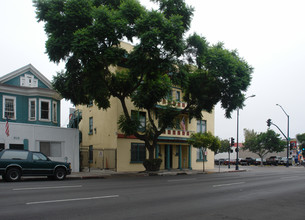 Mitchell Apartments in San Diego, CA - Building Photo - Building Photo