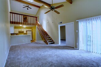 12220 Copper Tree Pvt Ln in Houston, TX - Building Photo - Building Photo