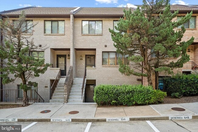 property at 3895 Steppes Ct