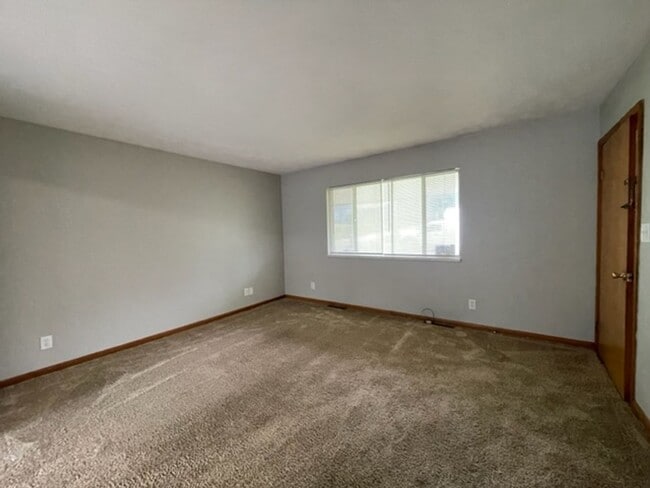 1081-1085 W Main St in Ashland, OH - Building Photo - Building Photo