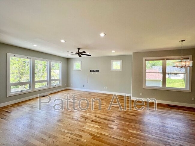 308 London Rd in Asheville, NC - Building Photo - Building Photo