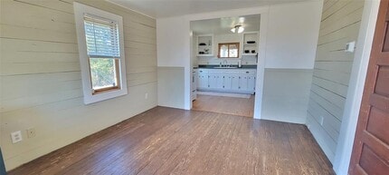 394 Easley Rd in Smithville, TX - Building Photo - Building Photo