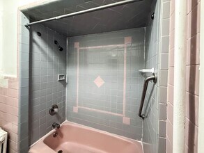 57 Roosevelt Ave in Jersey City, NJ - Building Photo - Building Photo