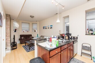 1621 N Honore St in Chicago, IL - Building Photo - Building Photo