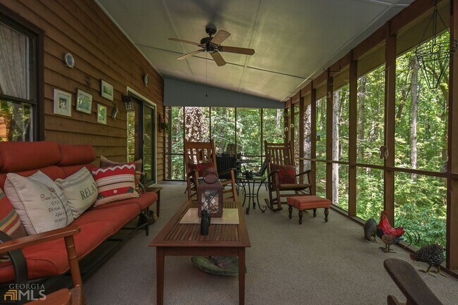 property at 225 Snapfinger Dr