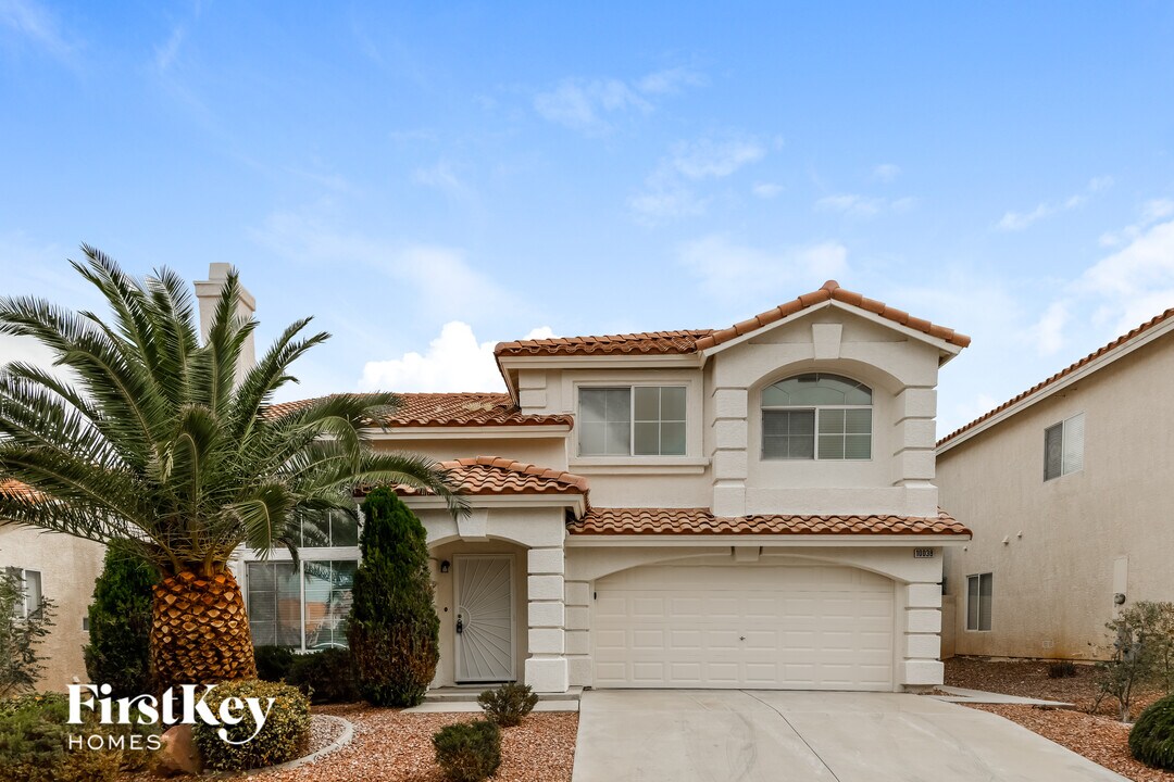 10038 N Dragonfly Wing St in Las Vegas, NV - Building Photo