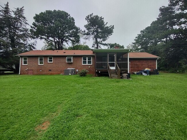 6117 Countryview Ln in Raleigh, NC - Building Photo - Building Photo