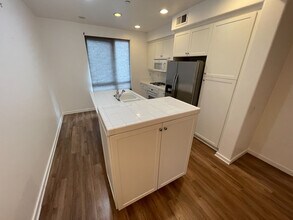 5405 W 149th Pl, Unit 14 in Hawthorne, CA - Building Photo - Building Photo