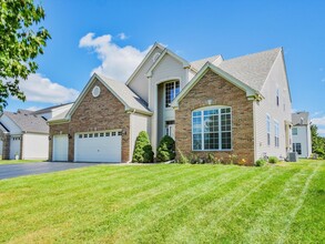 402 Palmer Dr in Bolingbrook, IL - Building Photo - Building Photo