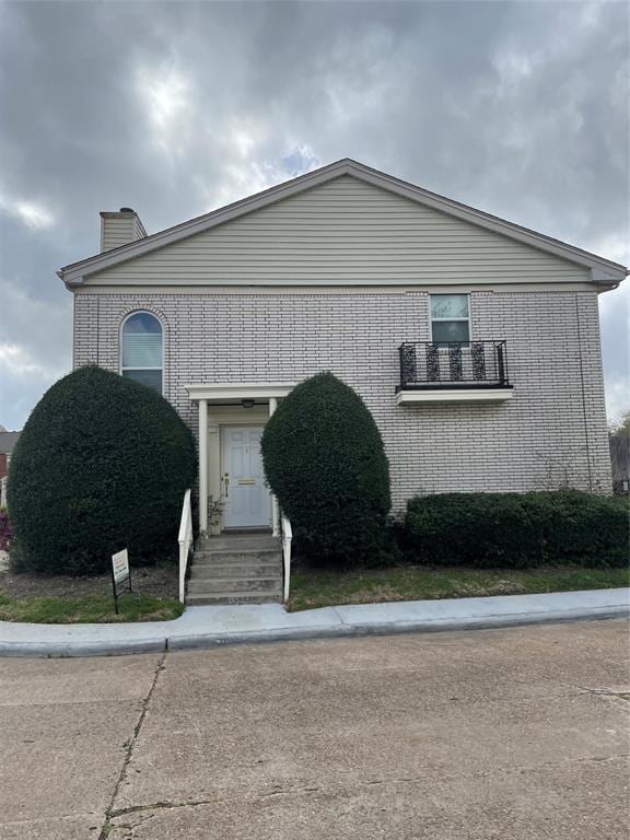 property at 18101 Heritage Ln