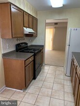 22319 Mayfield Sq in Sterling, VA - Building Photo - Building Photo