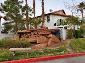 8735 Villa Ariel Ln in Las Vegas, NV - Building Photo