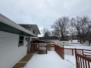 10 Fruitland Dr in New Castle, PA - Building Photo - Building Photo