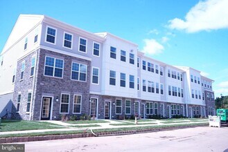 161 Stoutsburg Blvd in Hopewell Township, NJ - Building Photo - Building Photo