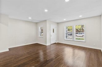 2530 Maverick Ave in Dallas, TX - Building Photo - Building Photo