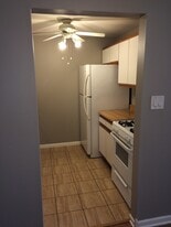 9986 S 84th Ter, Unit 9986 S 84th Ter # 32-203 in Palos Hills, IL - Building Photo