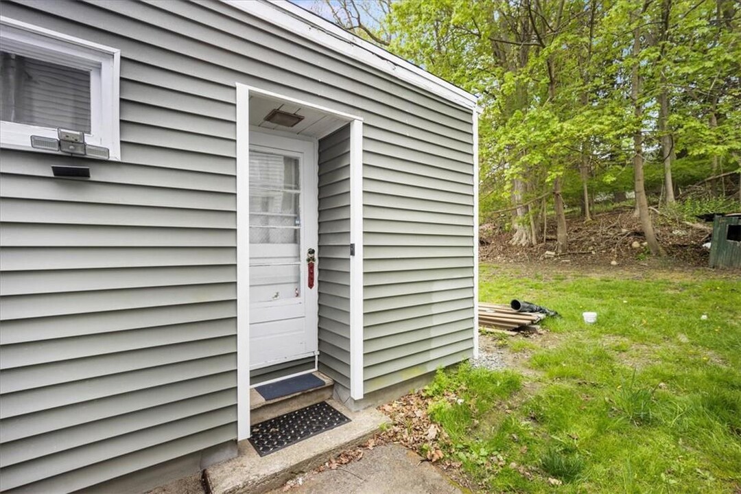 13 Fowler Ave-Unit -Back in Carmel, NY - Building Photo