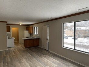 1566 Mac Dr in Stow, OH - Building Photo - Building Photo