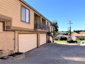 Monte Vista Townhomes in La Habra, CA - Building Photo - Building Photo