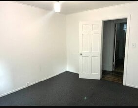 9 Isabella St, Unit First floor in Worcester, MA - Building Photo - Building Photo