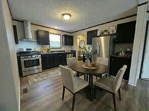 440 Warbler Ln in Madison, WI - Building Photo - Building Photo