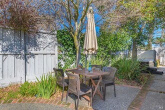 174 Trinidad Dr in Tiburon, CA - Building Photo - Building Photo