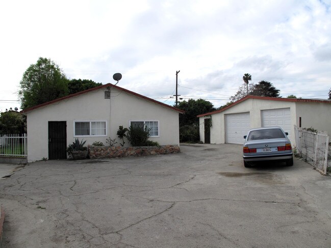 620-624 Alondra Blvd in Compton, CA - Foto de edificio - Building Photo