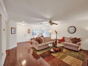 9113 Vineyard Lake Dr in Plantation, FL - Building Photo - Building Photo
