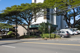 2040 Nuuanu Ave in Honolulu, HI - Building Photo - Building Photo