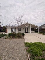 4810 Kenmar Rd in Sacramento, CA - Building Photo