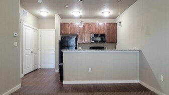 City Place Apartments in Denton, TX - Building Photo
