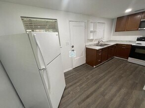 2626 Broadway Ave in Jacksonville, FL - Building Photo - Building Photo