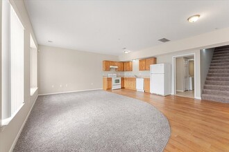 45523 Revere Dr in Shelby Township, MI - Building Photo - Building Photo