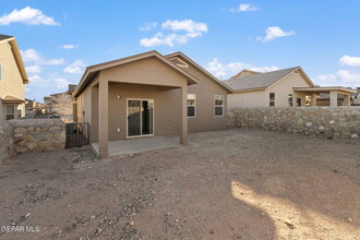 14693 Igor Kaleri Ave in El Paso, TX - Foto de edificio - Building Photo