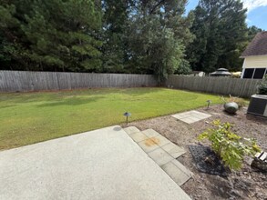 7120 Farrington Farms Dr in Wilmington, NC - Building Photo - Building Photo