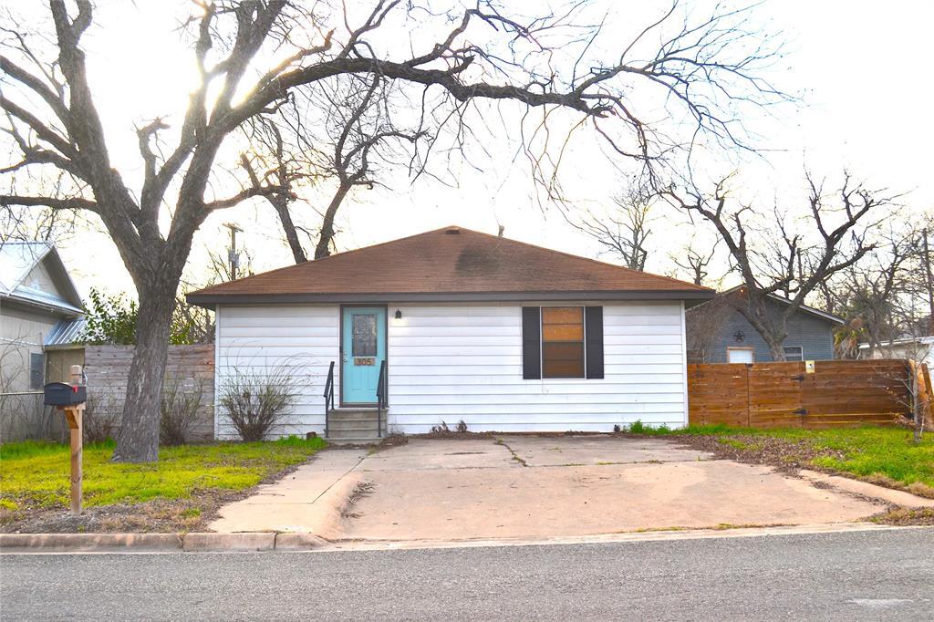 305 Branch St in Taylor, TX - Building Photo