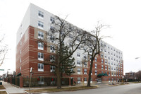 The Linden House at St. Elizabeth's in Chicago, IL - Foto de edificio - Building Photo