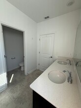 1656 Cross Prairie Pkwy in Kissimmee, FL - Building Photo - Building Photo