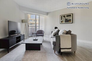 2140 L St NW in Washington, DC - Building Photo